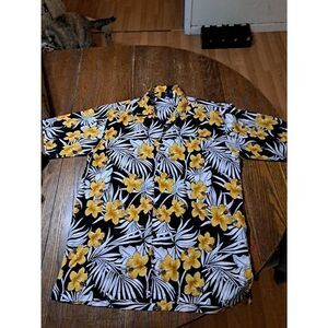 Small Pacific and Company Yellow Black Hawaii Tropical Floral Short Sleeve Shirt